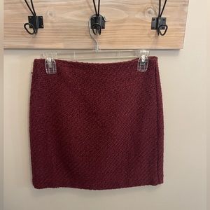 LOFT Short Straight-Fit Textured Skirt. Size 0.